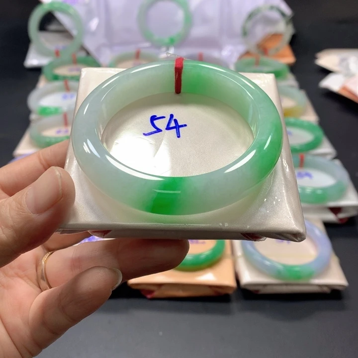 未镶嵌手镯翡翠54圈口