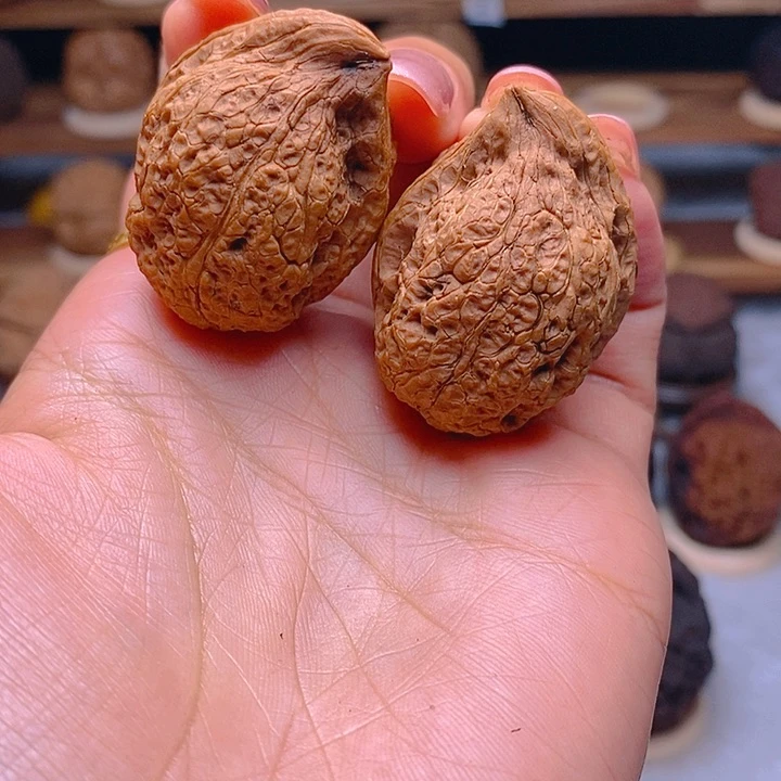 桃核把件颤****！异形鹰嘴32mm