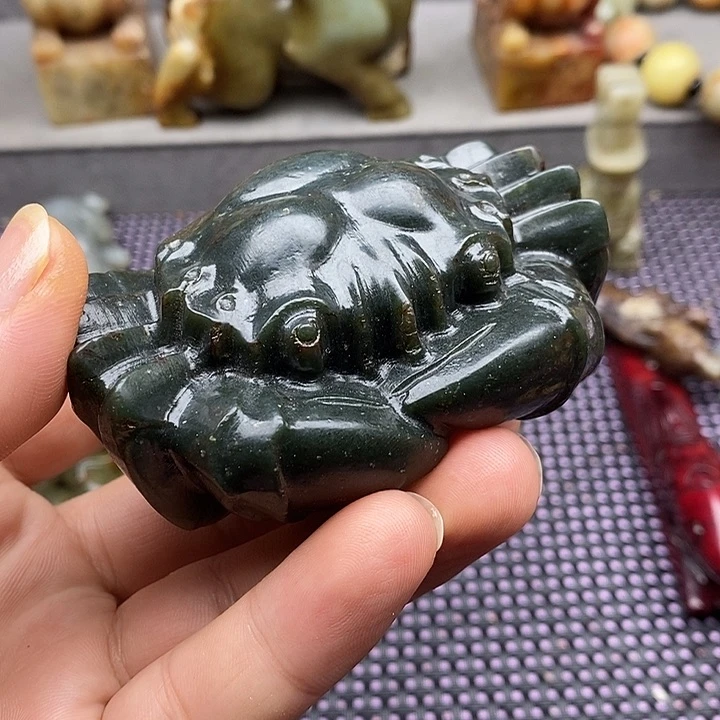 蛇纹石玉未镶嵌颈饰抖***轻