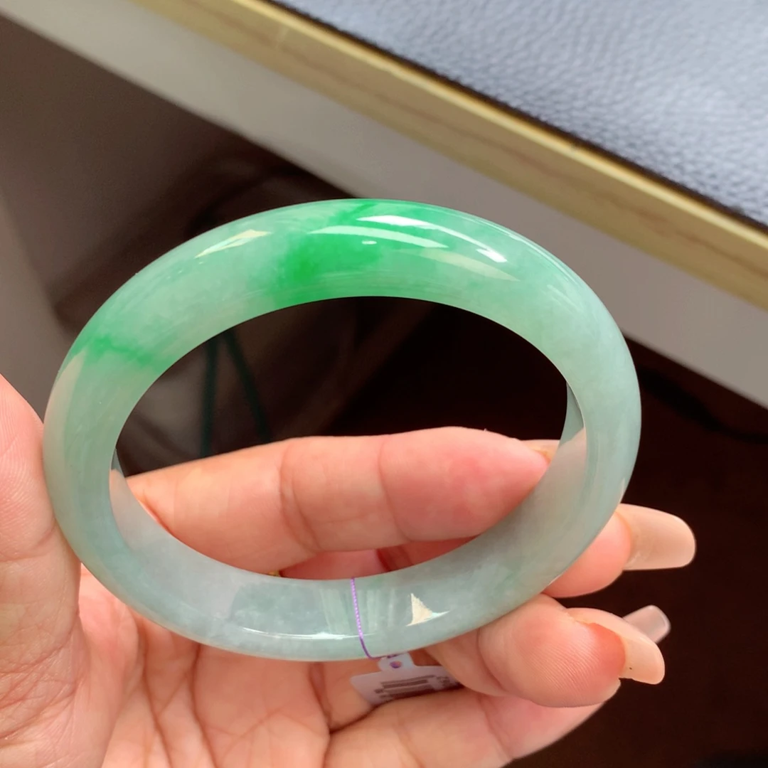 未镶嵌手镯翡翠缅甸