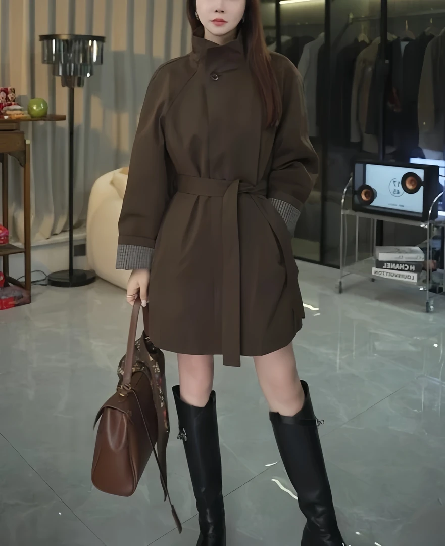 2025冬季新款翻领常规插肩袖立领羽绒服中长款女时尚收腰气质