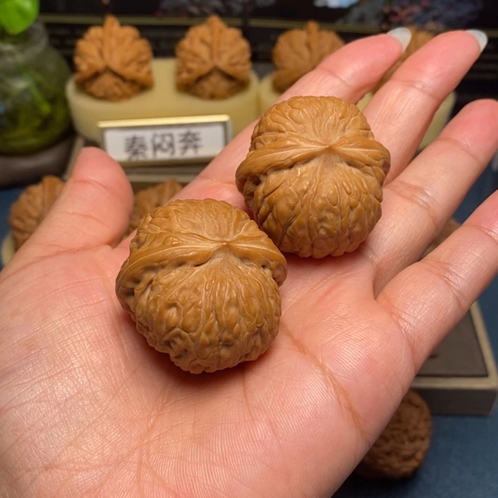 【闪购商品】把件文玩核桃乾隆磨