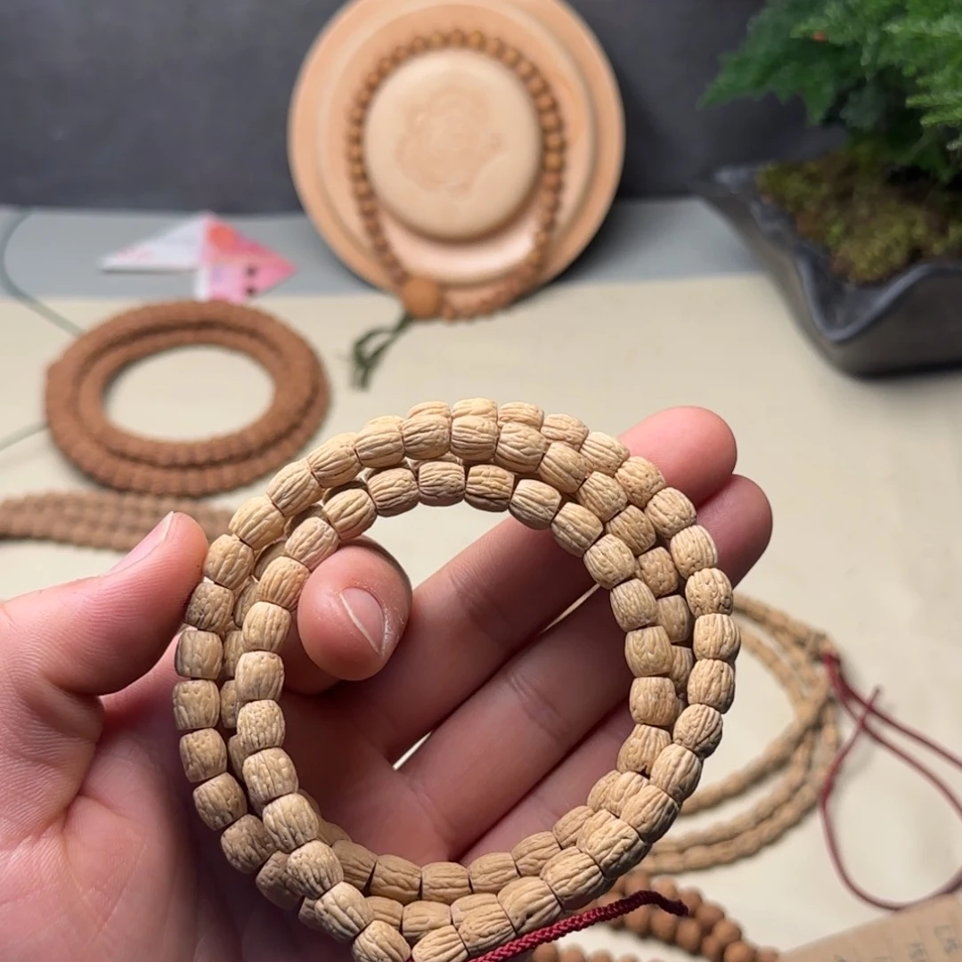 橄榄核吊坠C*?猴头脖挂