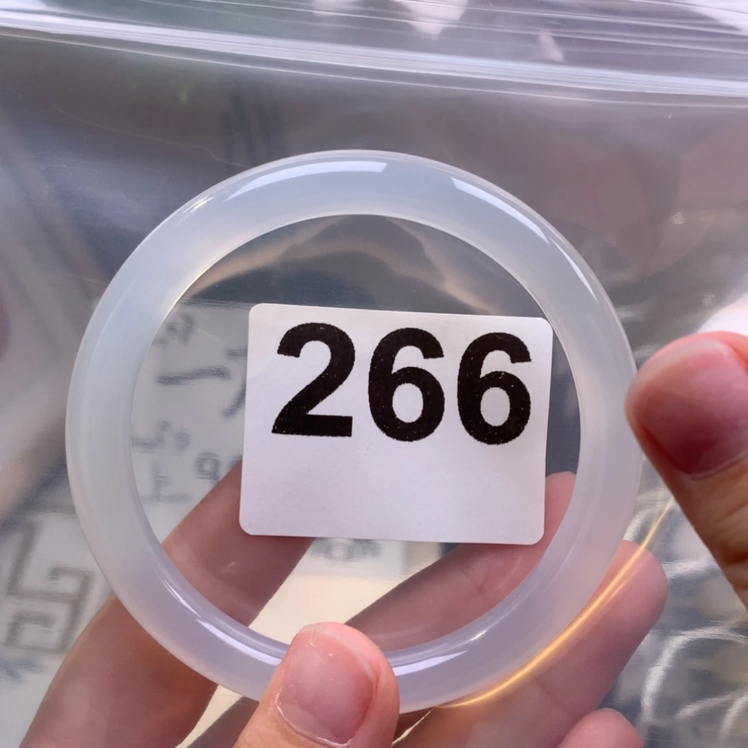 青***7玛瑙/玉髓手镯未镶嵌