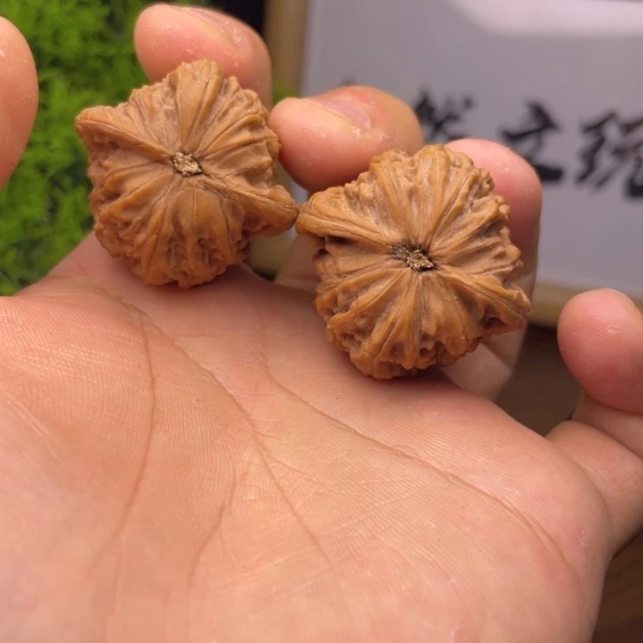 文玩核桃把件磨盘