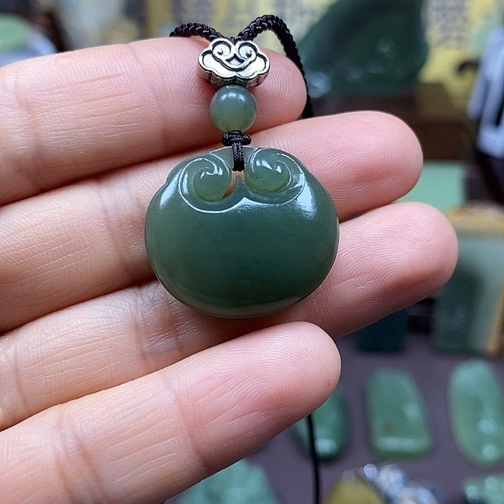 岫岩老玉（透闪石质玉）未镶嵌挂件