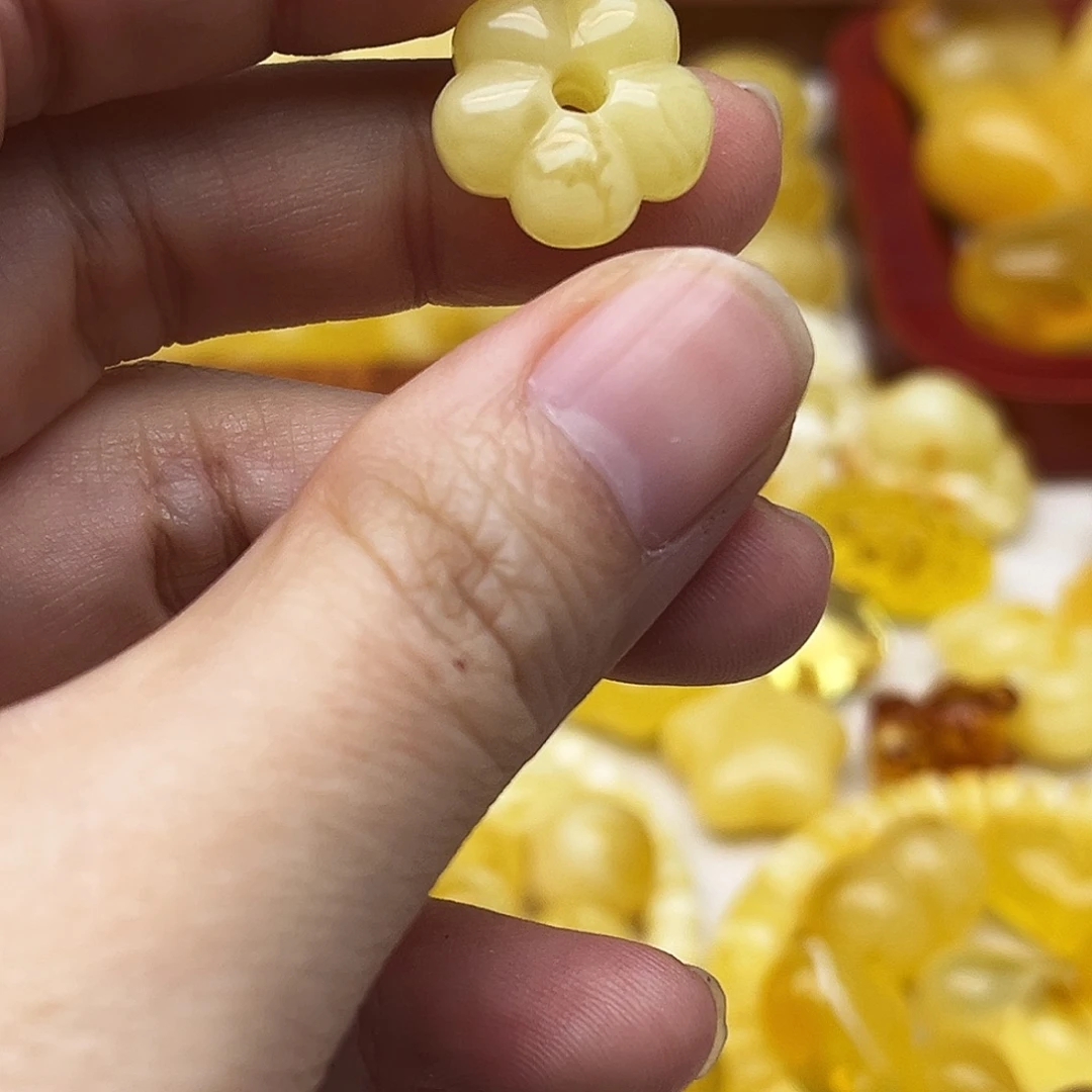蜜蜡未镶嵌裸石天然
