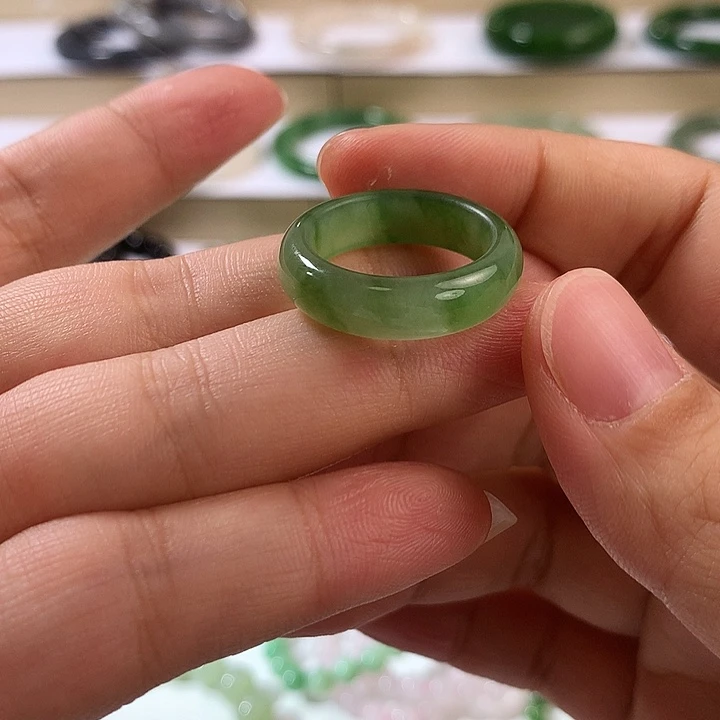 和田玉（碧玉）戒指未镶嵌
