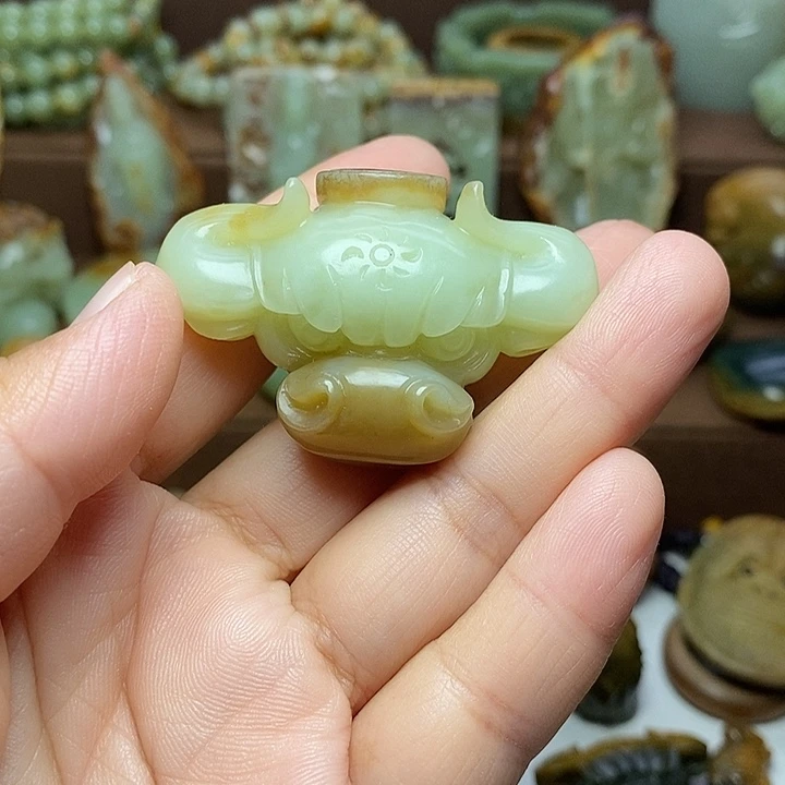 ᝰ***◥颈饰未镶嵌岫岩老玉（透闪石质玉）