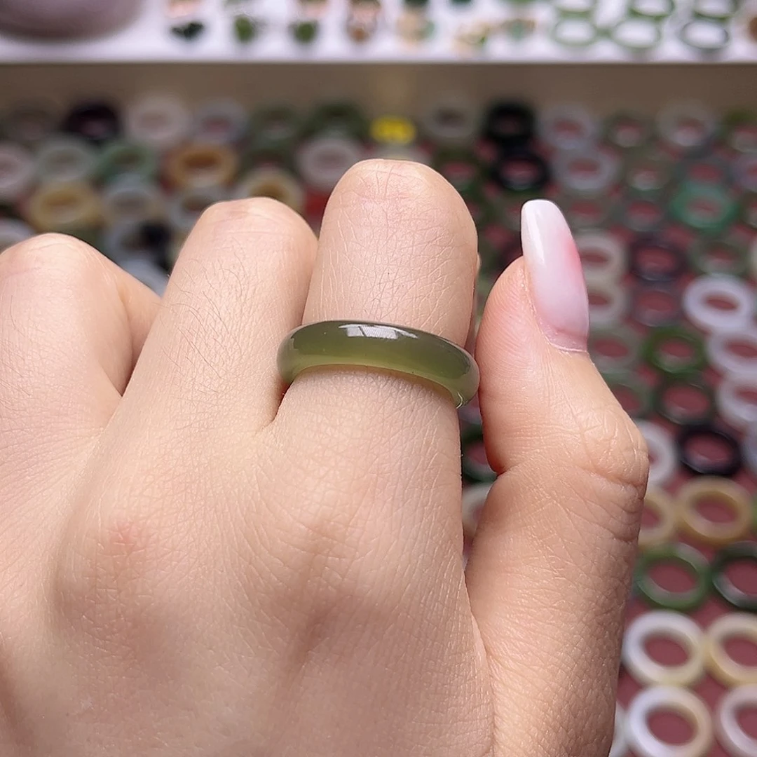 和田玉戒指未镶嵌17.7冰湖水绿