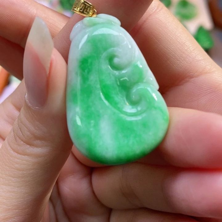 颈饰未镶嵌翡翠吊坠