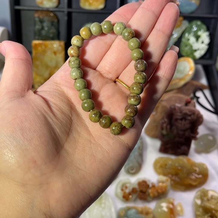 蛇纹石玉手链未镶嵌会****酪