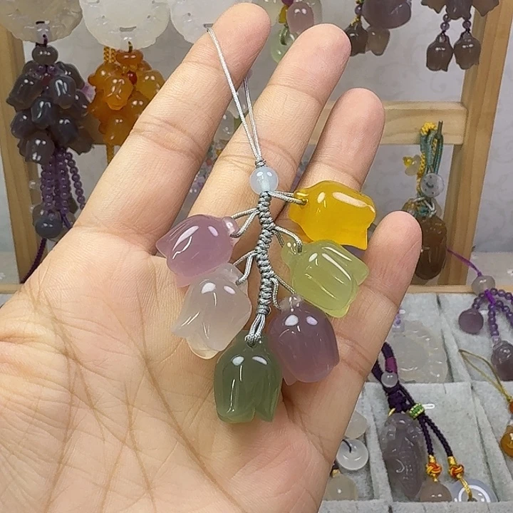 手机挂件，彩色铃兰花