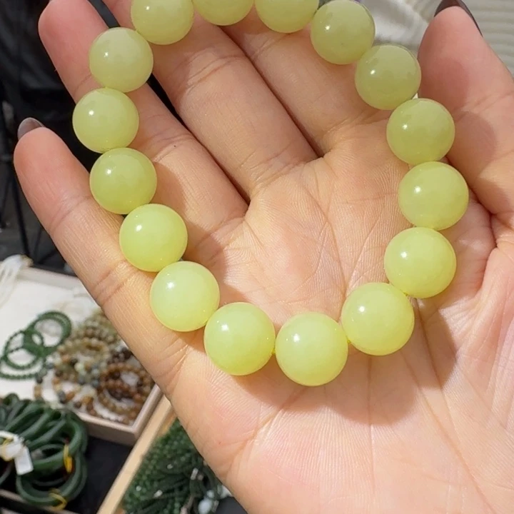 熙***熙和田玉未镶嵌颈饰