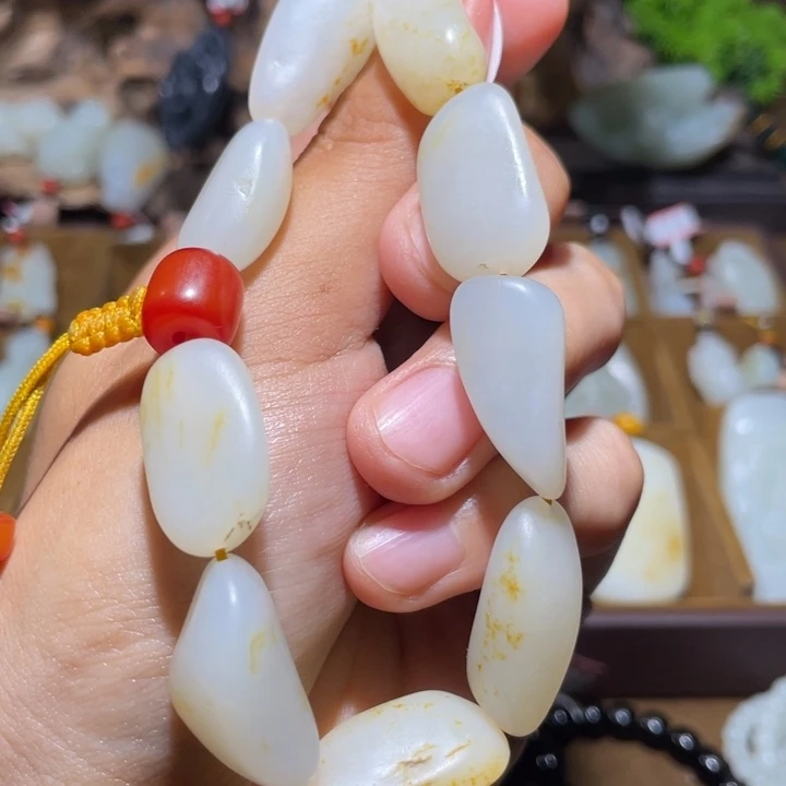 大***子和田玉未镶嵌手链