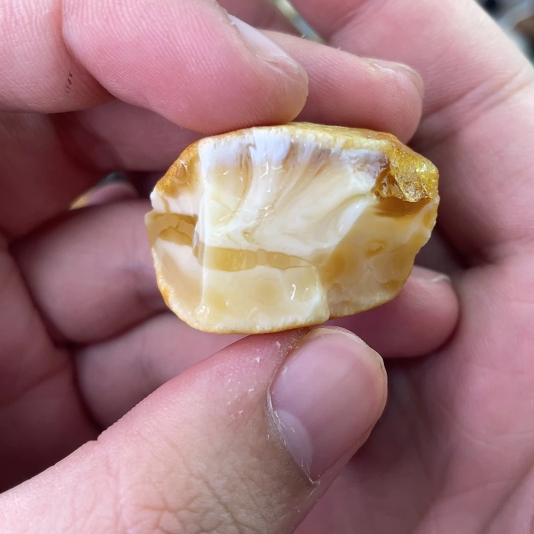 定制琥珀天然琥珀