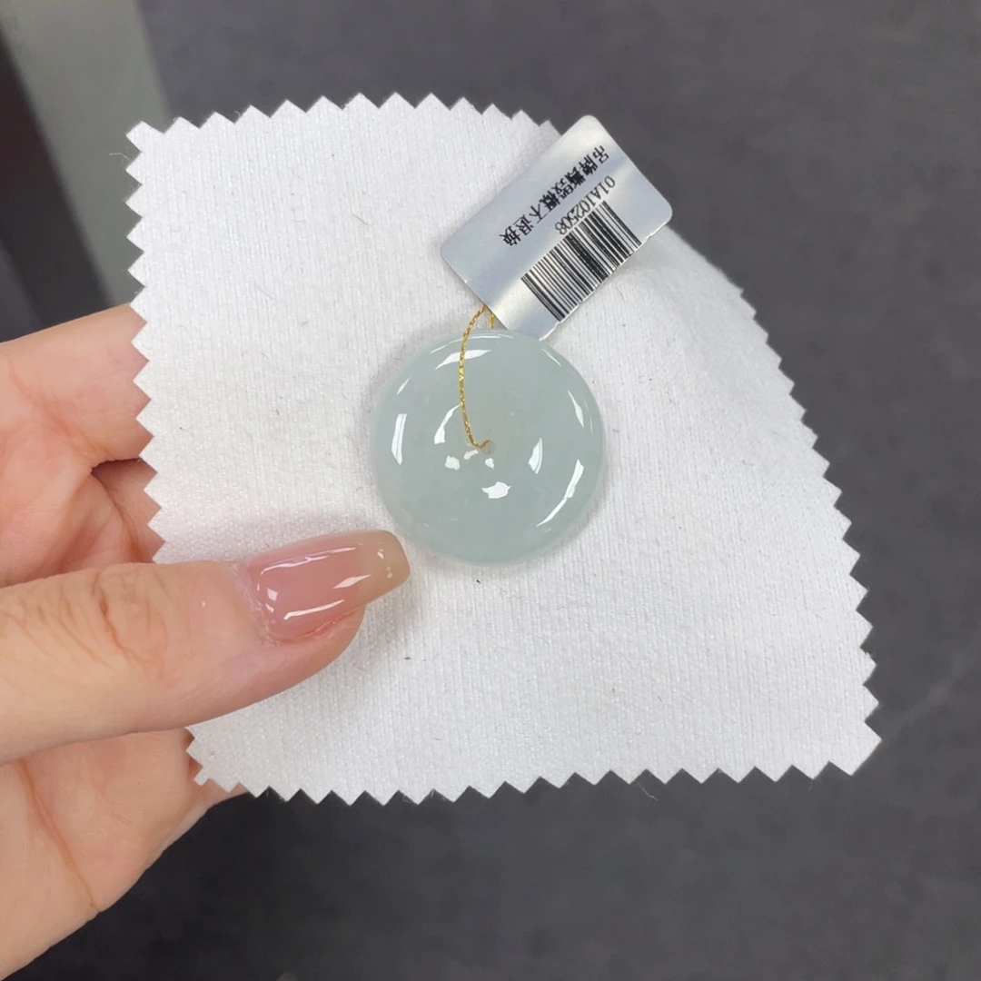 颈饰未镶嵌翡翠平安扣