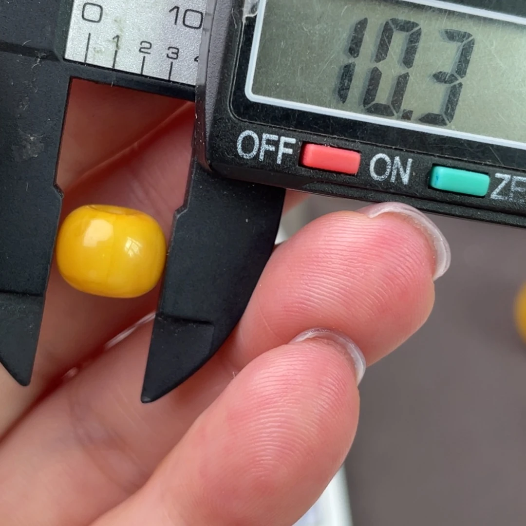 未镶嵌琥珀裸石蜜蜡259