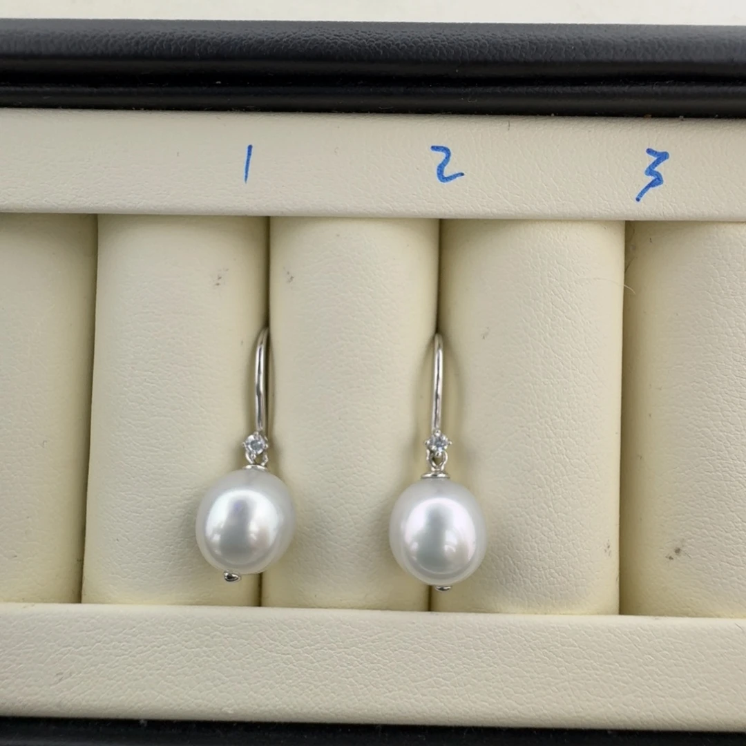 耳饰银S925镶嵌海水珍珠澳白近圆耳钩灵动款银蓝色9.8-9.9mm