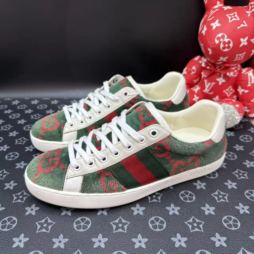 95新 GUCCI/古驰 红绿绒毛双G满印板鞋39.5欧码 ddm3117