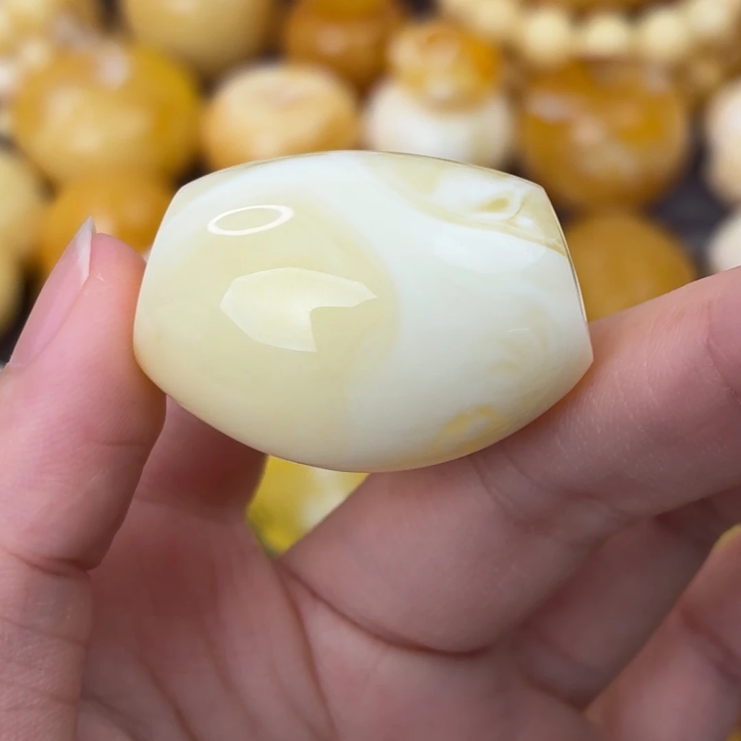 蜜蜡吊坠(不含链)未镶嵌白马蹄珠
