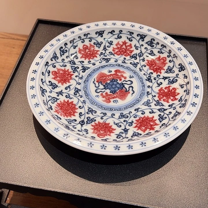 风*子君堂青花釉里红缠枝莲三件套