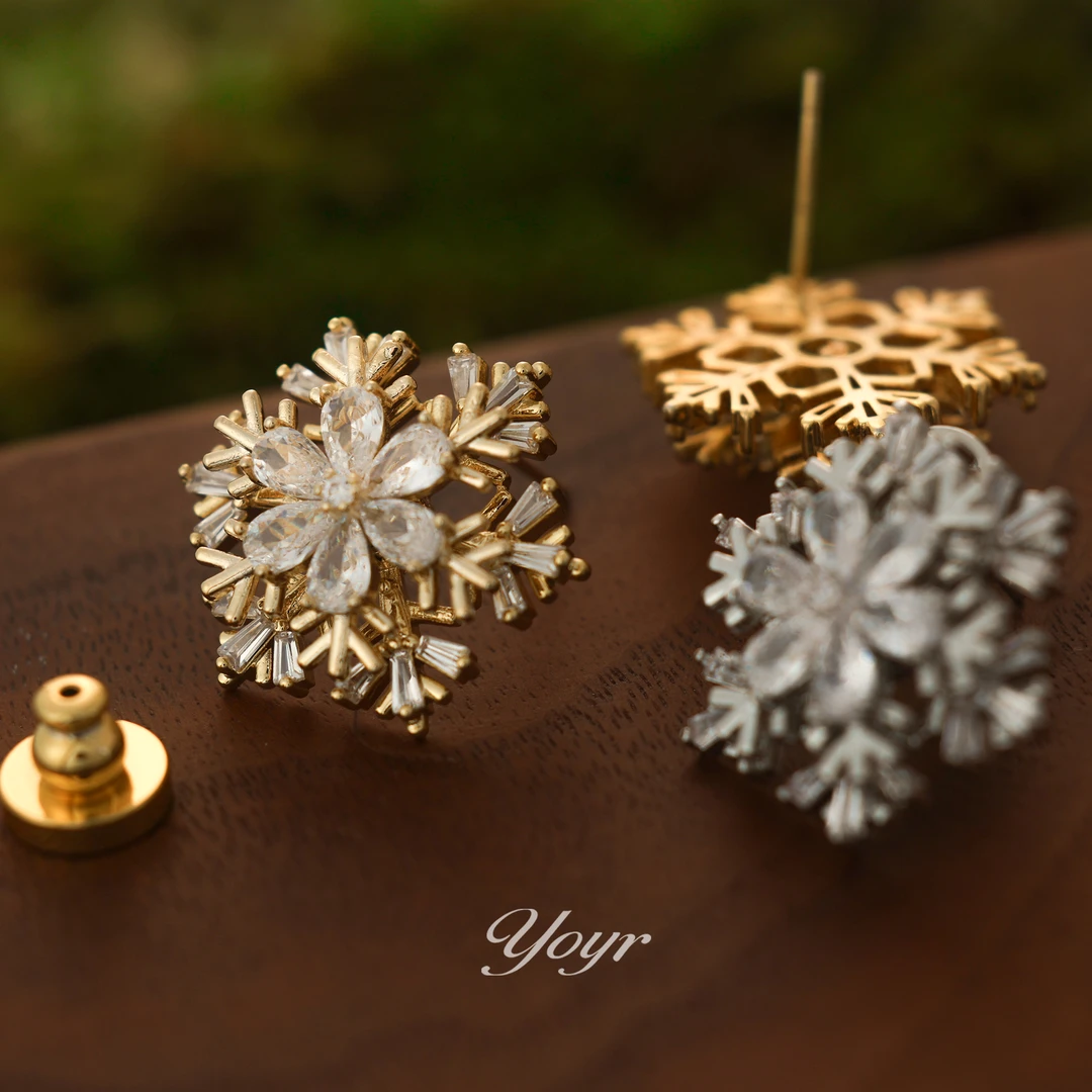 YOYR 铜合金耳饰 【初雪】可旋转雪花耳钉女精致百搭设计感甜美耳环