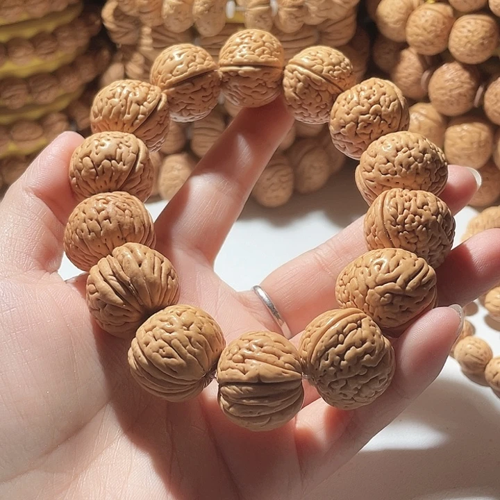 雨***夜吊坠桃核桃核手串磨盘。24