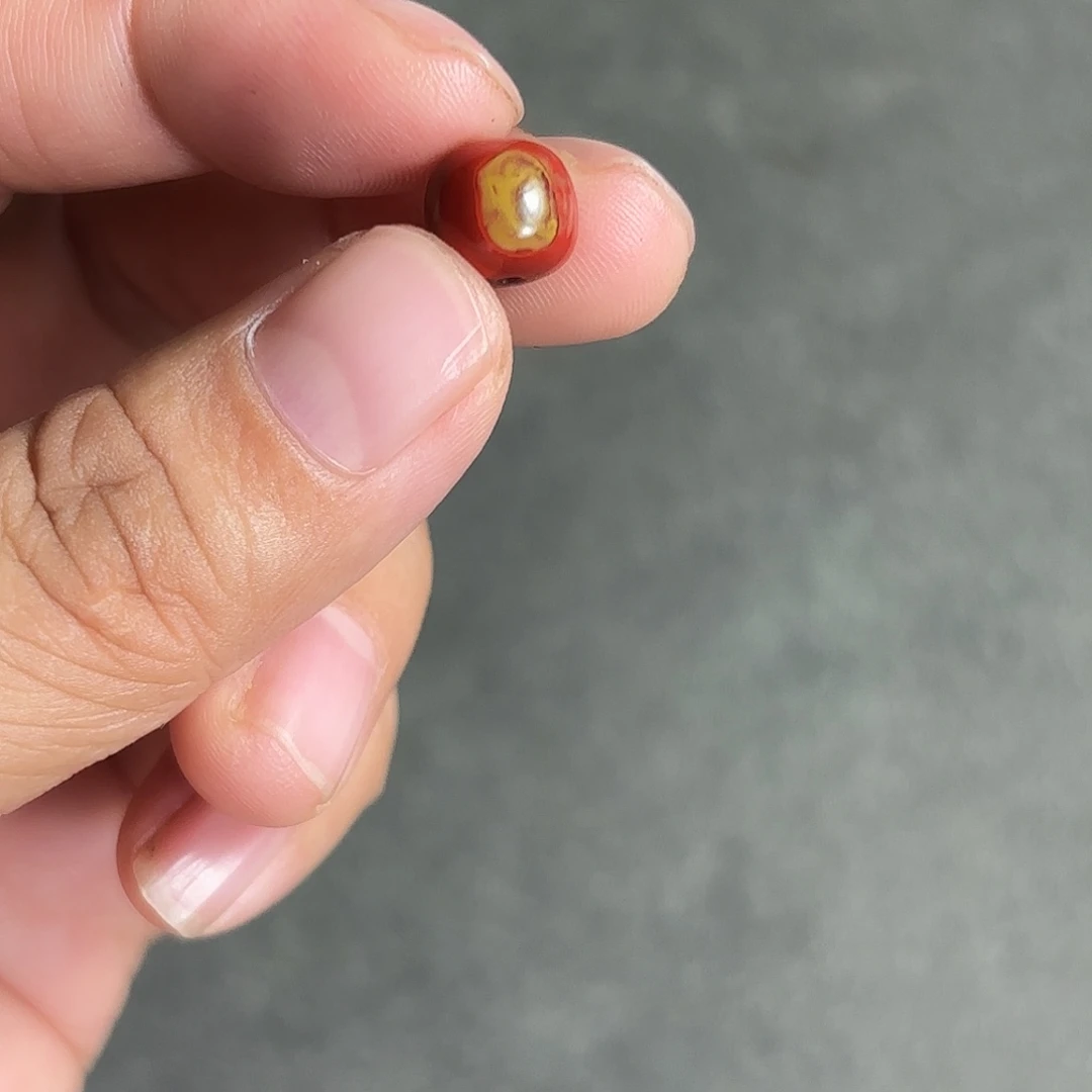 L***i颈饰合金南红玛瑙