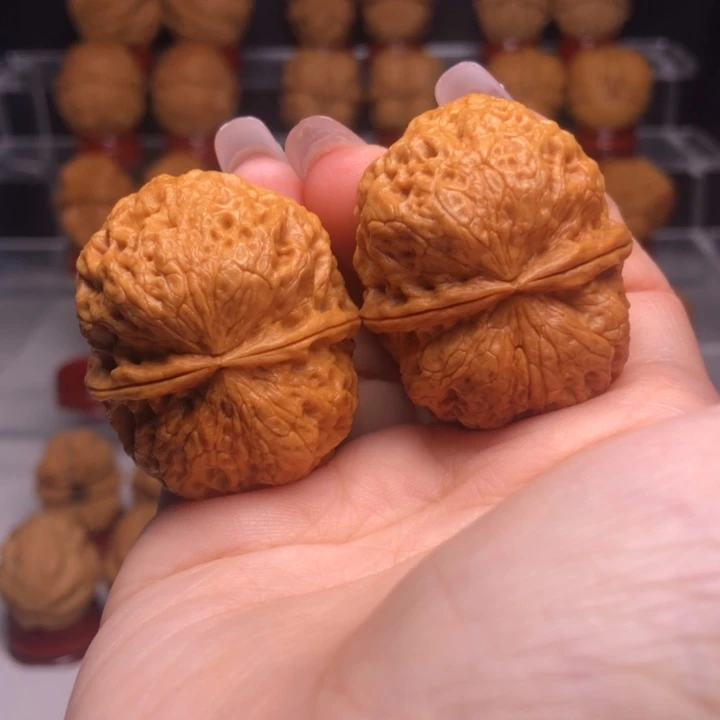 文玩核桃吊坠27虎头门埻