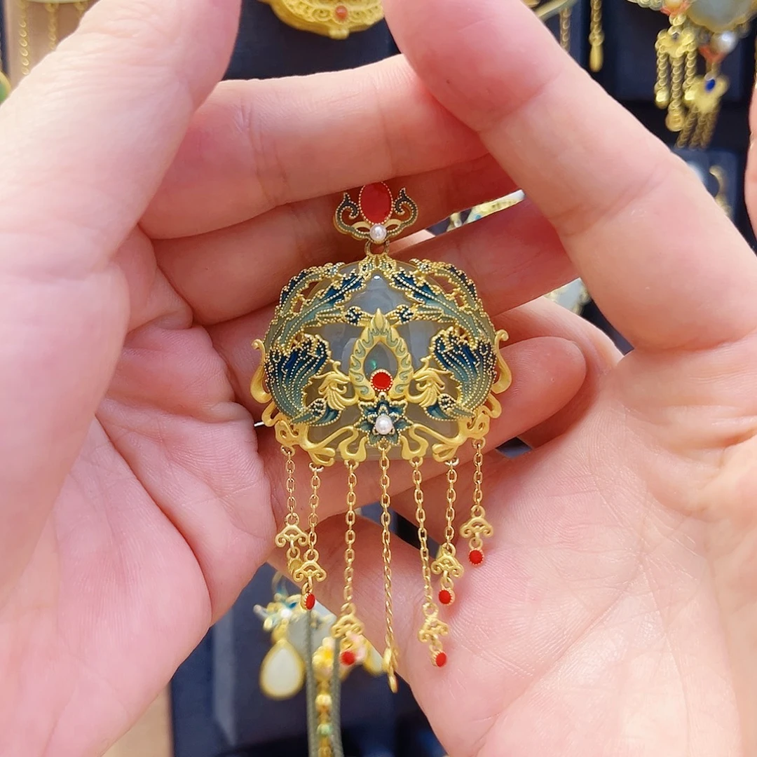 会***雷和田玉银S925镀金镶嵌颈饰