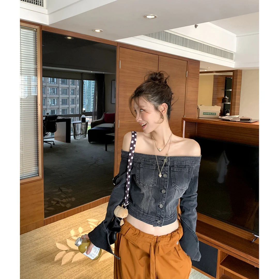 【英伦风华】一字肩牛仔衬衫女设计感4417