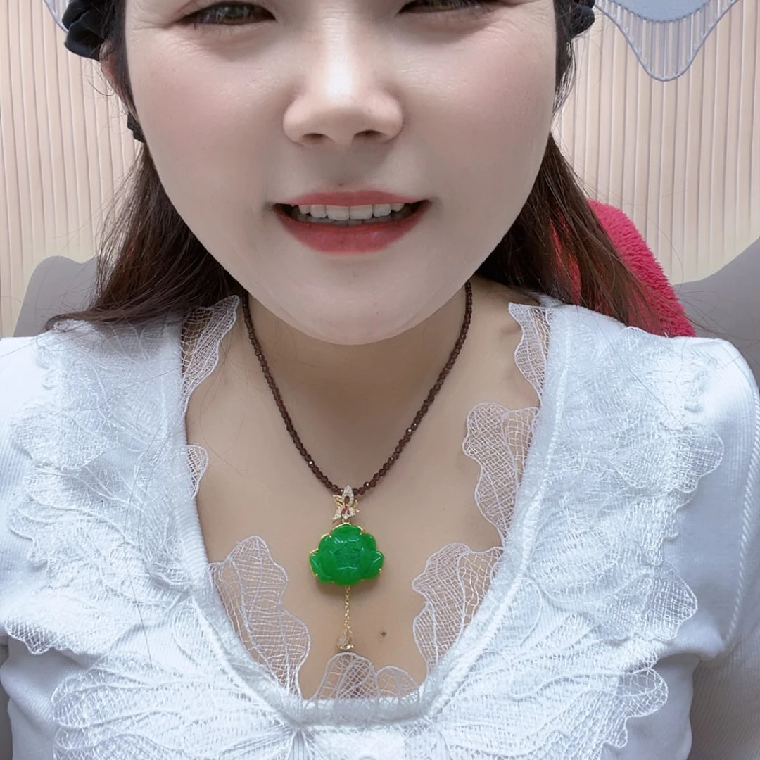 翡翠未镶嵌颈饰项链