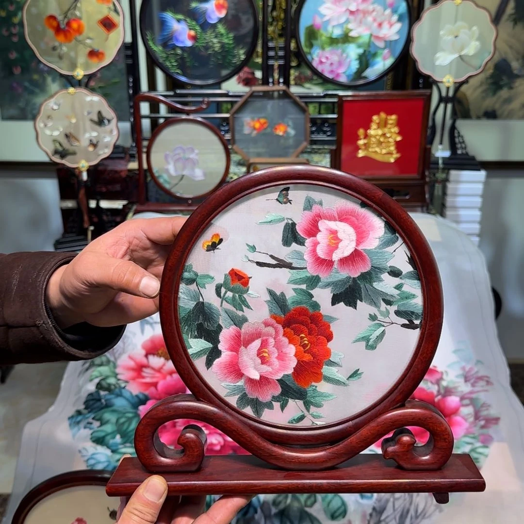 刺绣刺绣工艺精湛