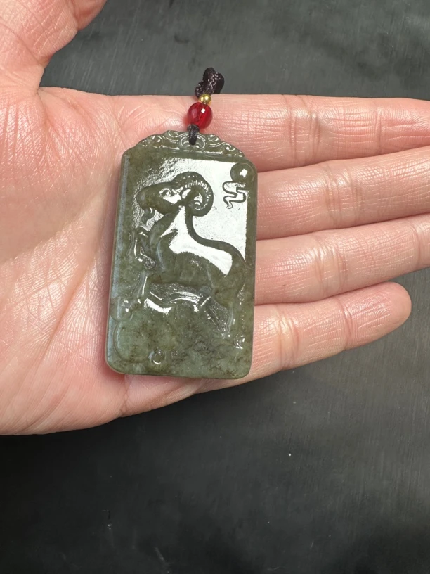 和田玉生肖羊牌子吊坠