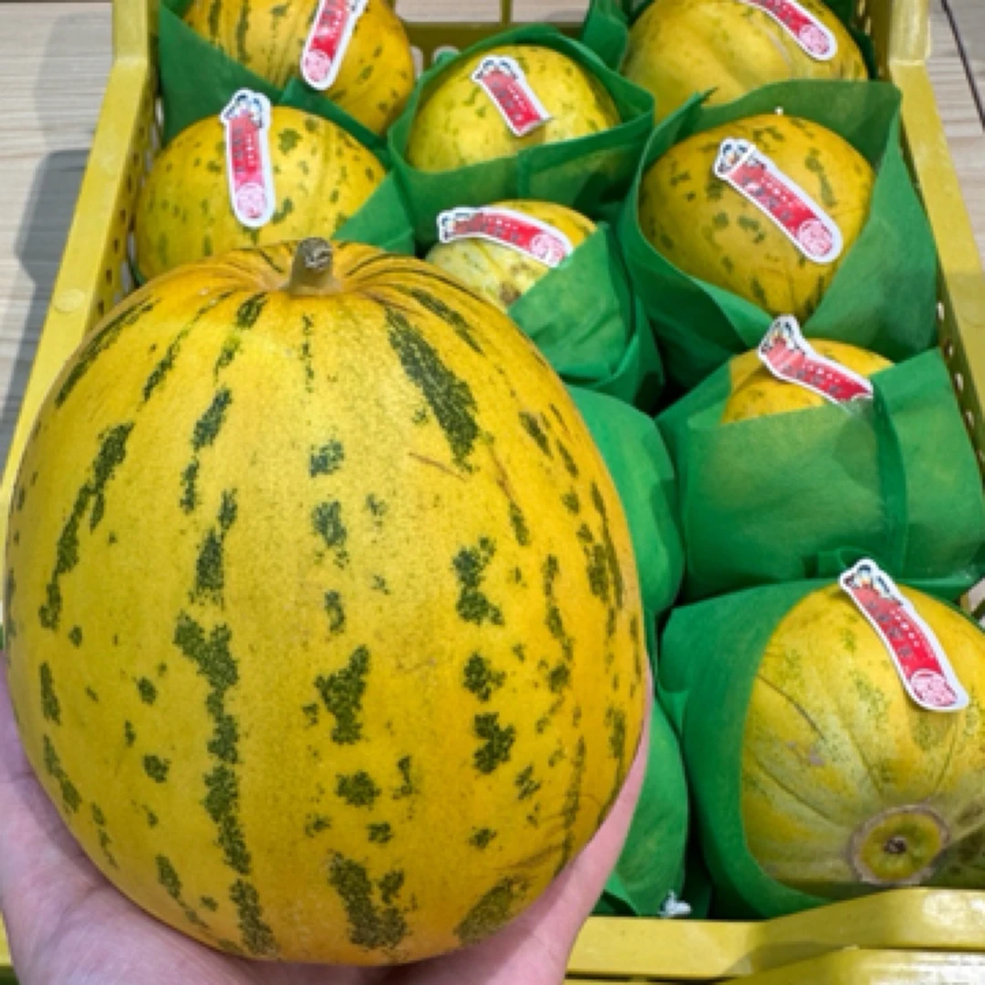 甜瓜，脆甜细腻，2斤左右