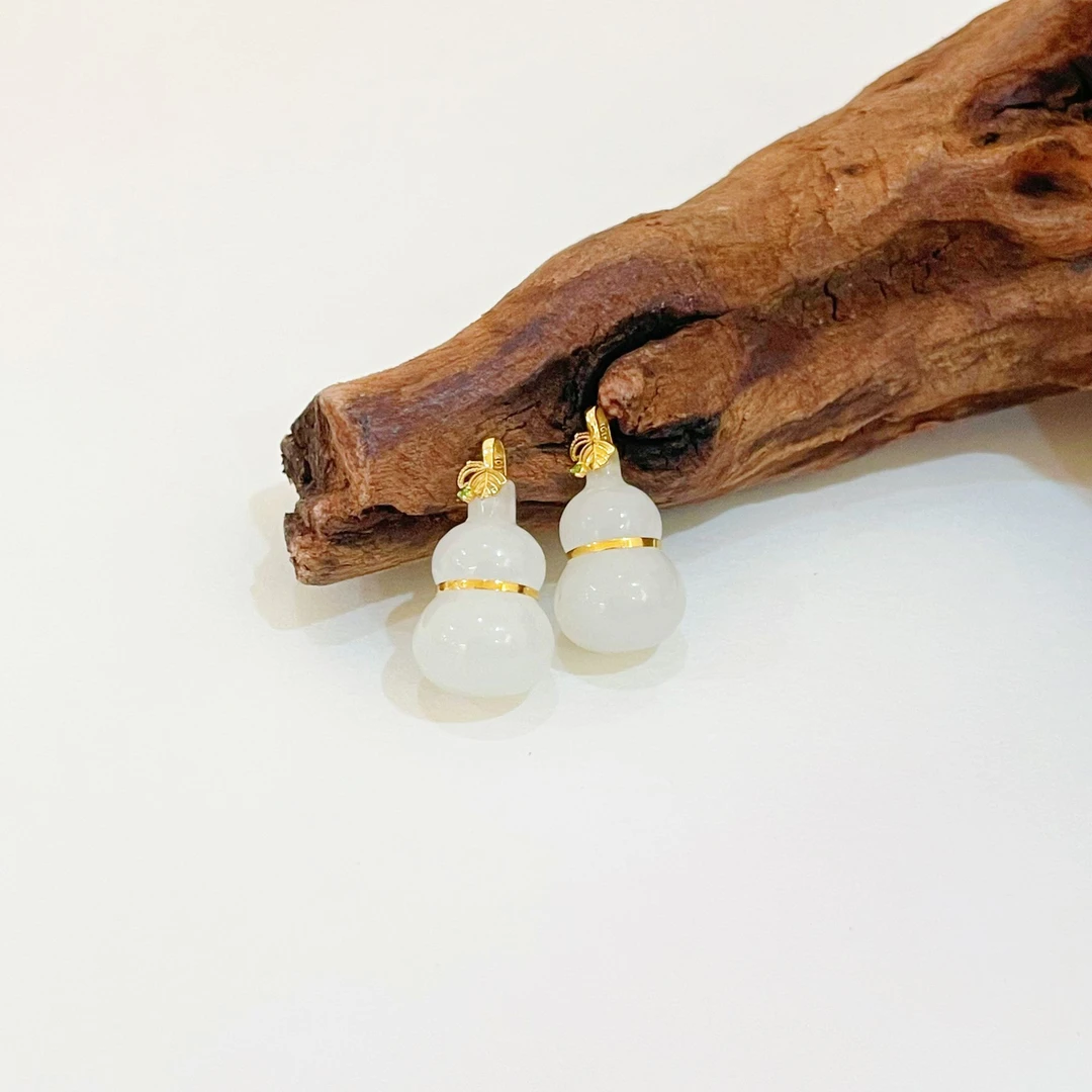 【云上叙】18K金和田玉吊坠-多样性发其一-17*10mm-V57045-M（甄选）