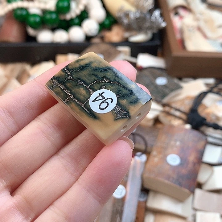 泥塑不打孔联系客服