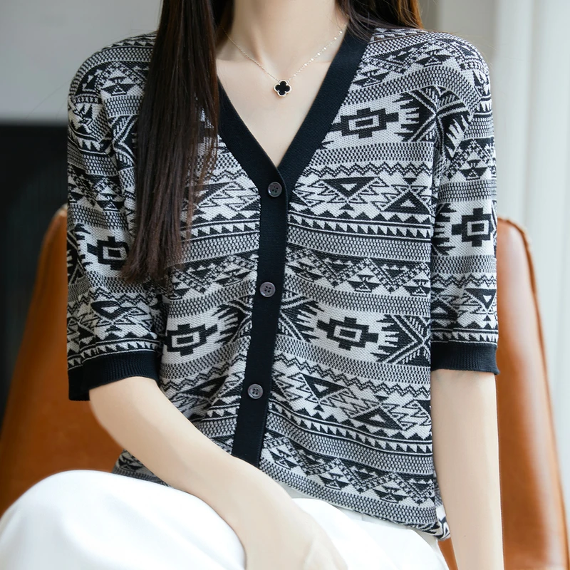 品牌正品夏季百搭时尚显瘦V领撞色提花复古短袖针织衫上衣