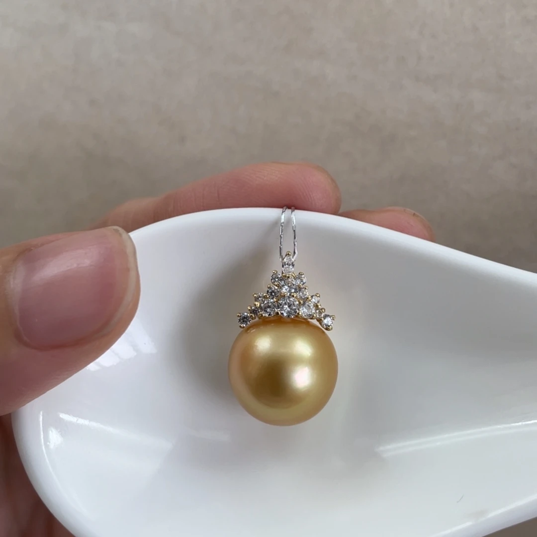 18K金镶嵌颈饰海水珍珠13.3mm