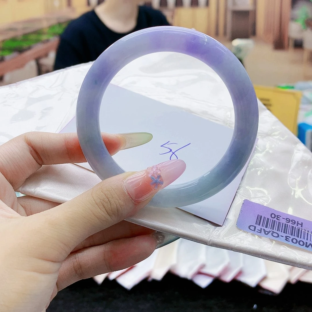 翡翠手镯未镶嵌556777877898889999