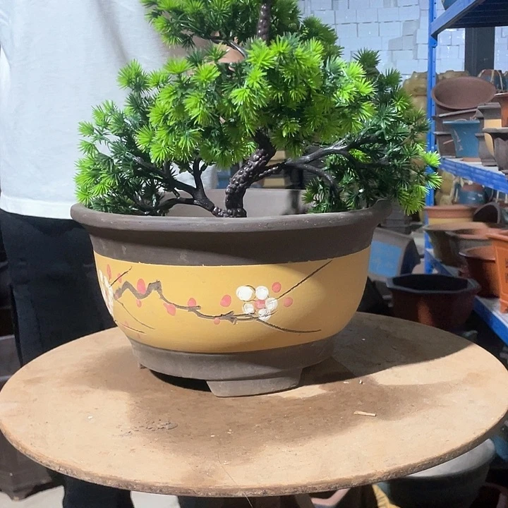 黄色富贵点彩大花盆