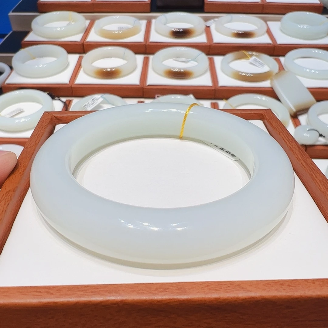 嘟***爱和田玉未镶嵌手镯羊脂白玉