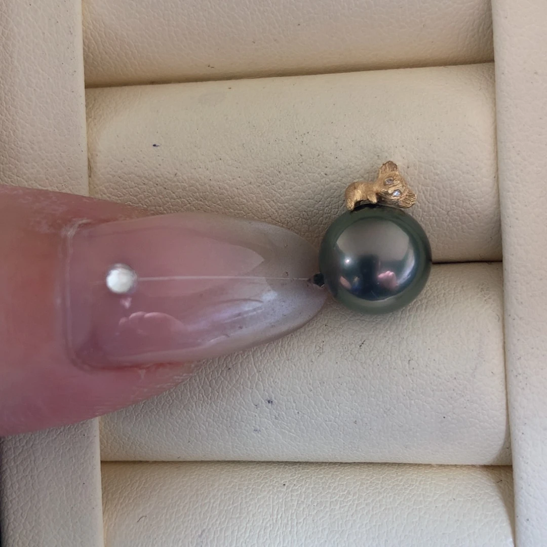 颈饰18K金镶嵌海水珍珠
