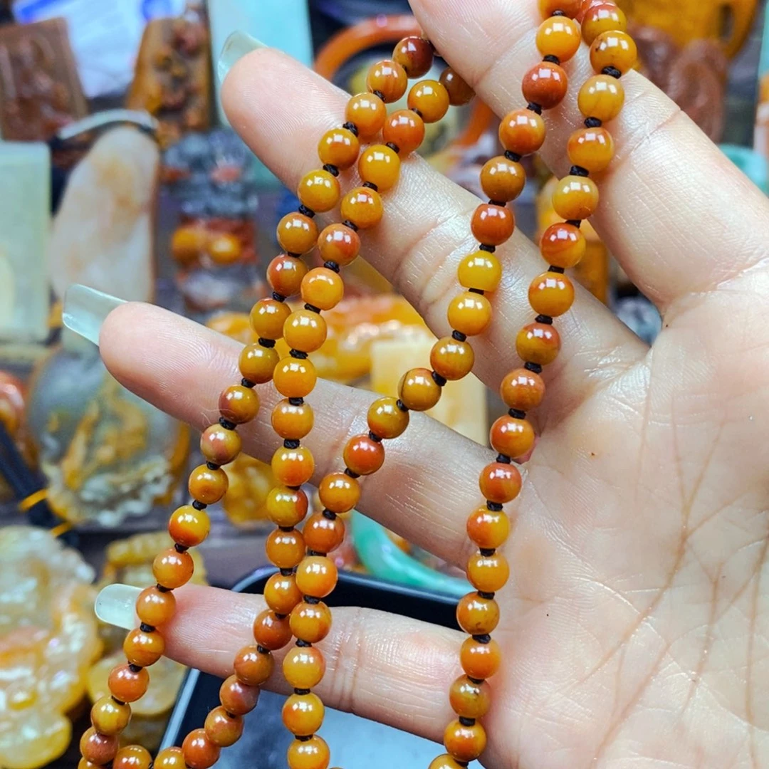 石英质玉（黄龙玉）未镶嵌颈饰