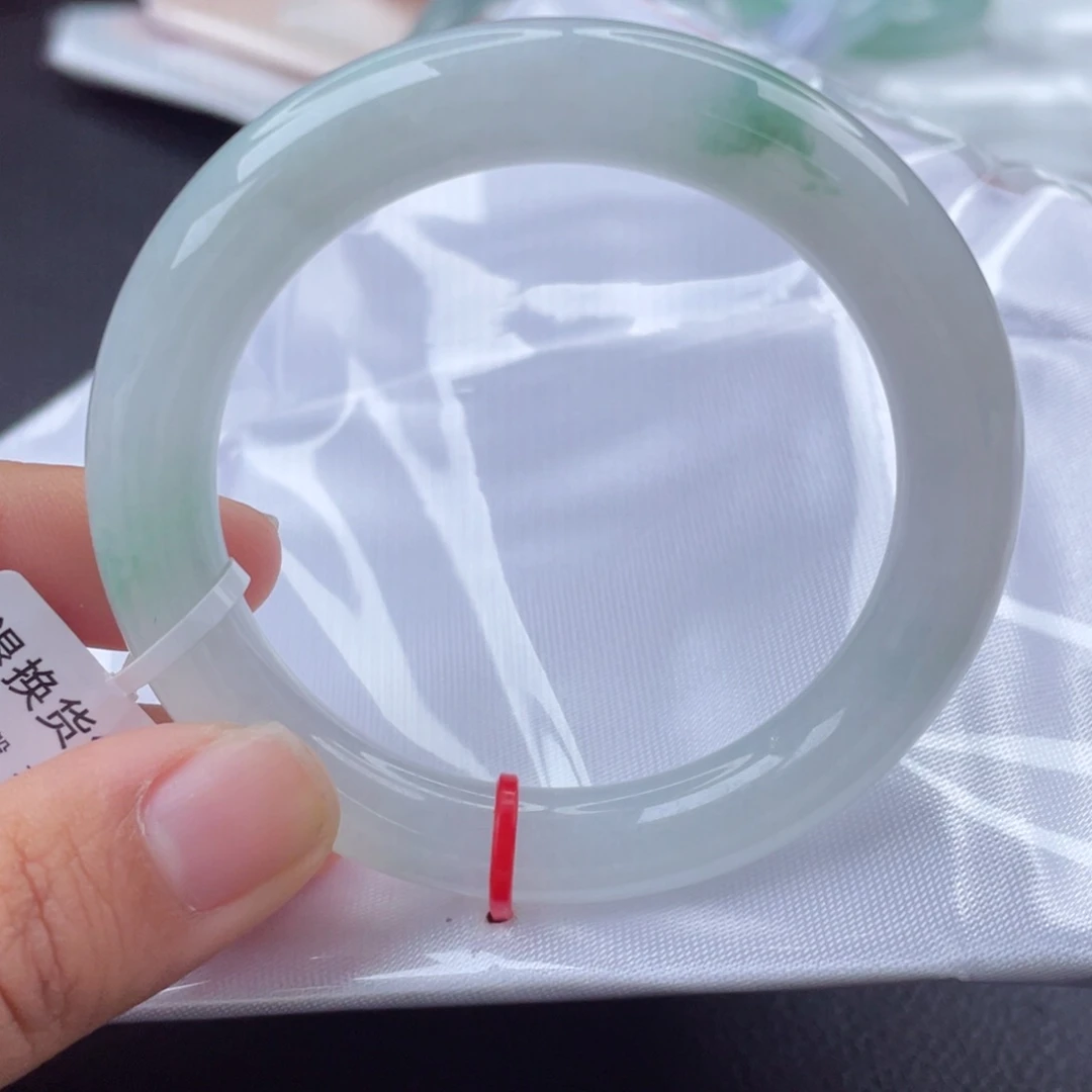 翡翠手镯（圆镯）未镶嵌