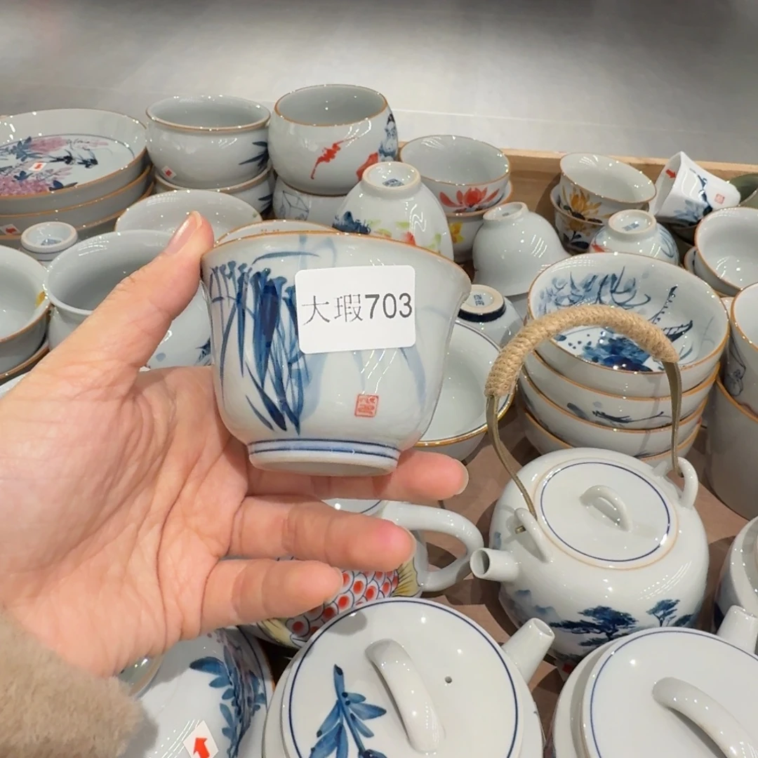 釉下手绘茶具微瑕