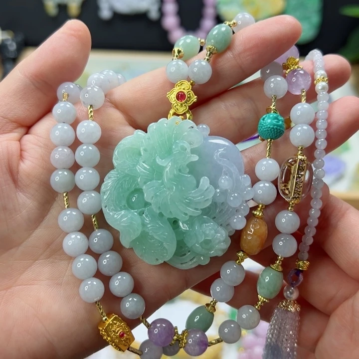 颈饰未镶嵌翡翠吊坠