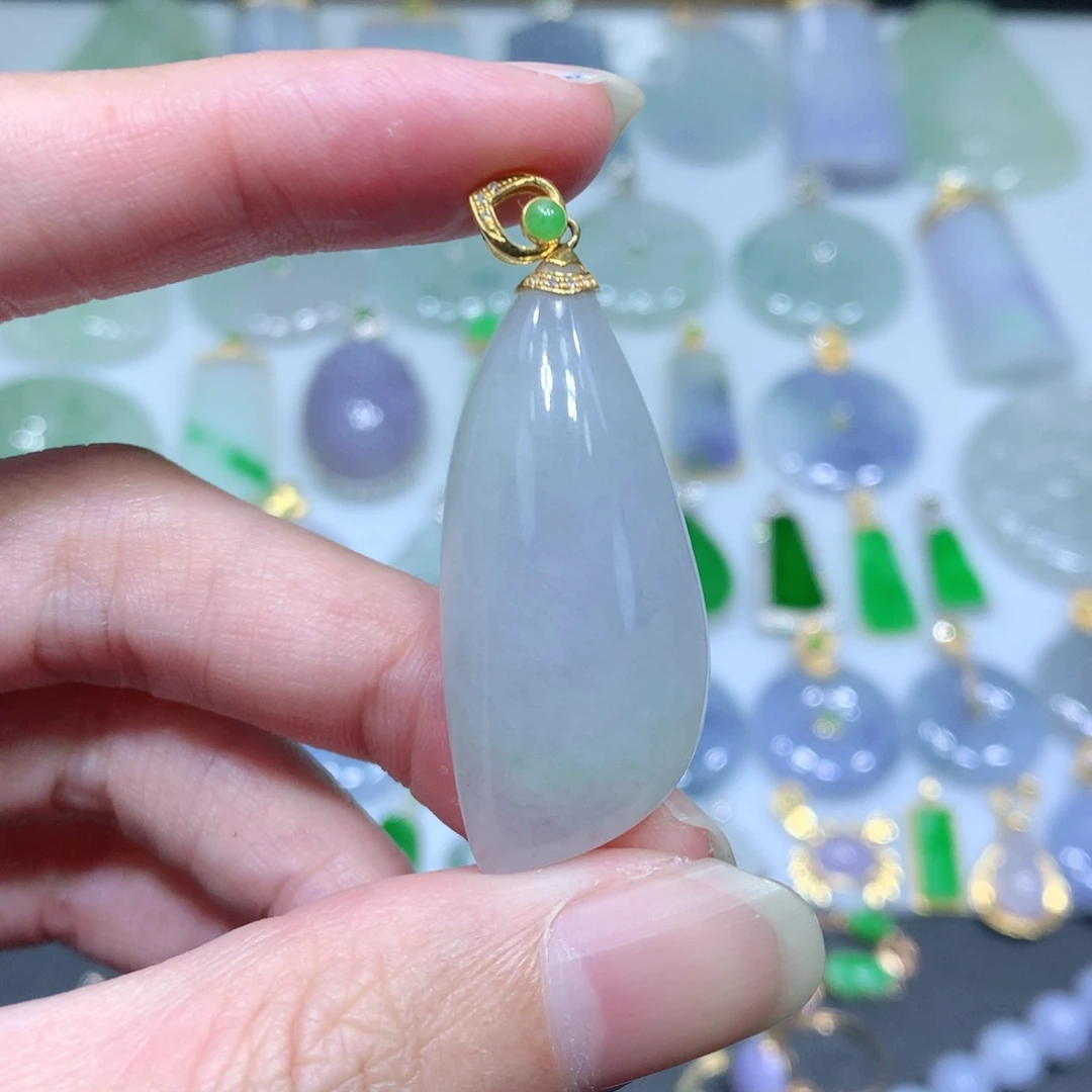 翡翠吊坠(不含链)18K金镶嵌