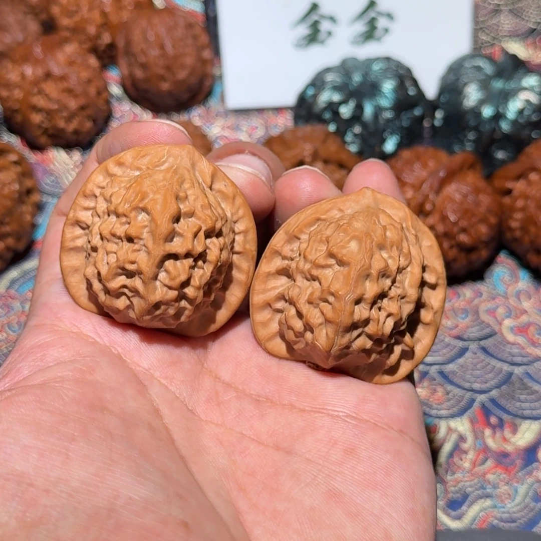 把件文玩核桃335瓷娃娃，尺寸39 36 38